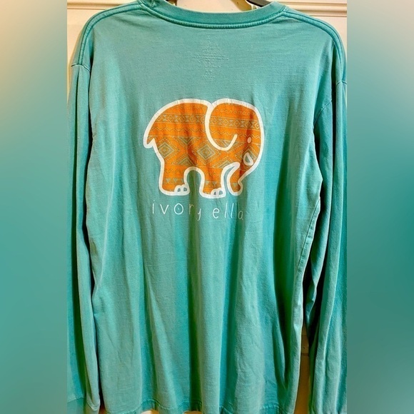 ivory ella Tops - Ivory Ella LS Women’s Cotton Tee Shirt Elephant Graphic on Back Size M Like New